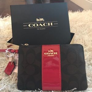 NWT Coach F54460 ZIP Wristlet Signature